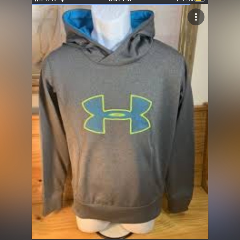 Under Armour Hoodie size L